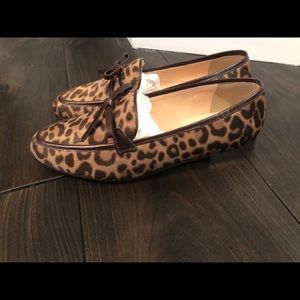 Leopard print flats. Great condition. Never worn.